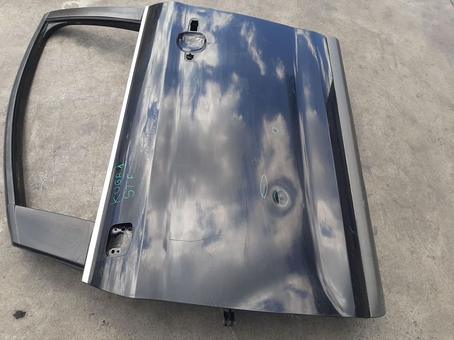 Usa portiera stanga fata ford kuga 1 cu defect