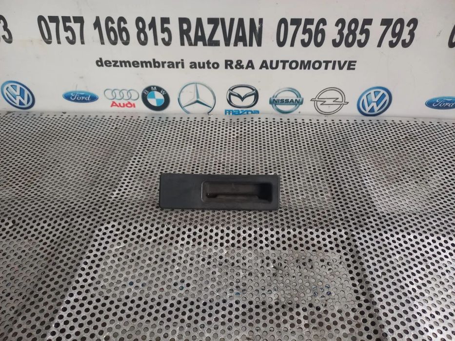 Buton Switch Deschidere Portbagaj Bmw F30  Motor N47D20D - Dezmembrari Arad