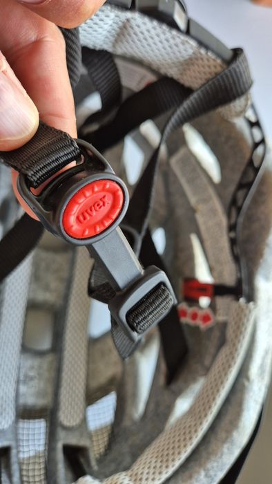 Cască bicicletă UVEX marimea 52-57