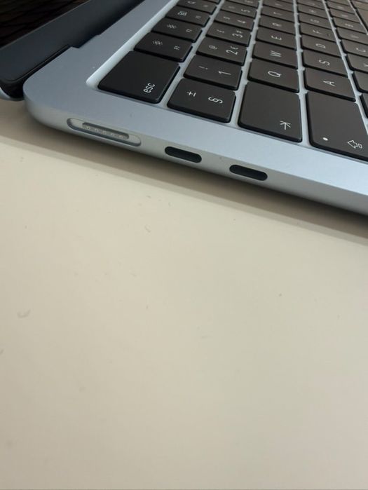 Macbook 2025г. M4 chip