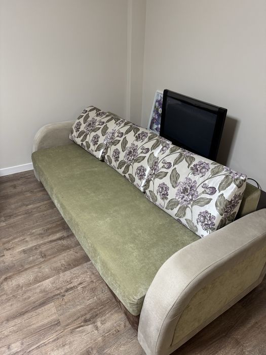 Диван раскладной б/у