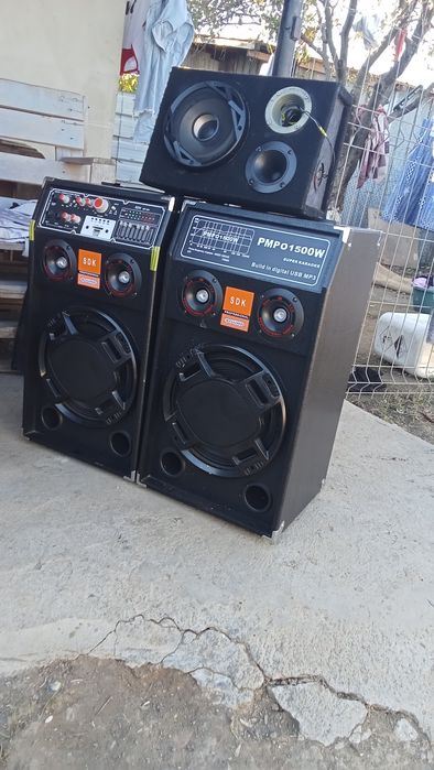 Vând boxe SDK preț 500lei sau schimb cu telefon sau drujba