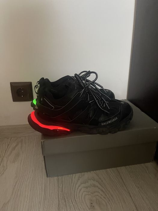 Balenciaga track led