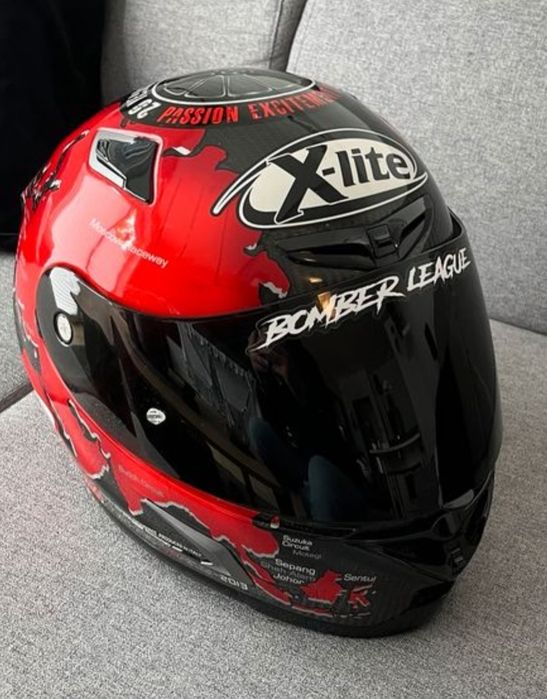 Ghete moto nr 42 geaca moto nr 58 casca moto full carbon