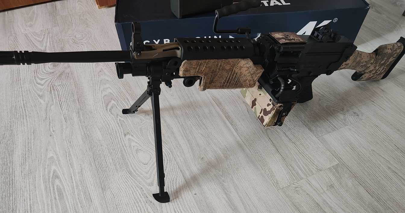 Replica airsoft A&K M249 MK2 SAW mitraliera+ Upgrade.