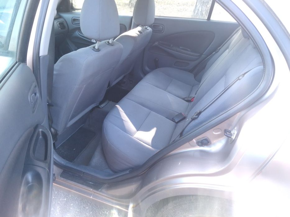 Vând Nissan Almera an 2006