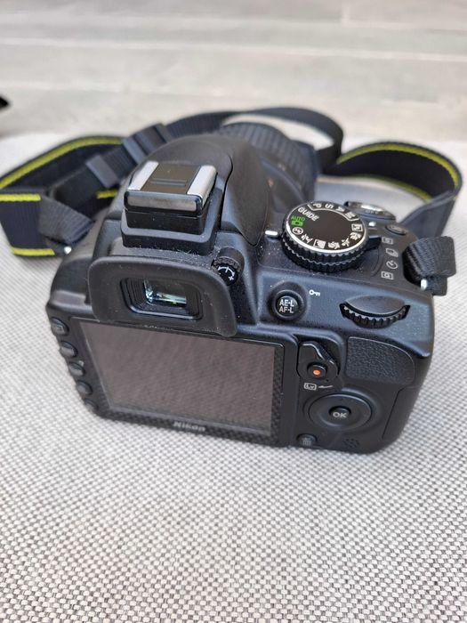 Vand aparat foto DSLR - Nikon D3100 + obiectiv Nikkor 18-55 + geanta