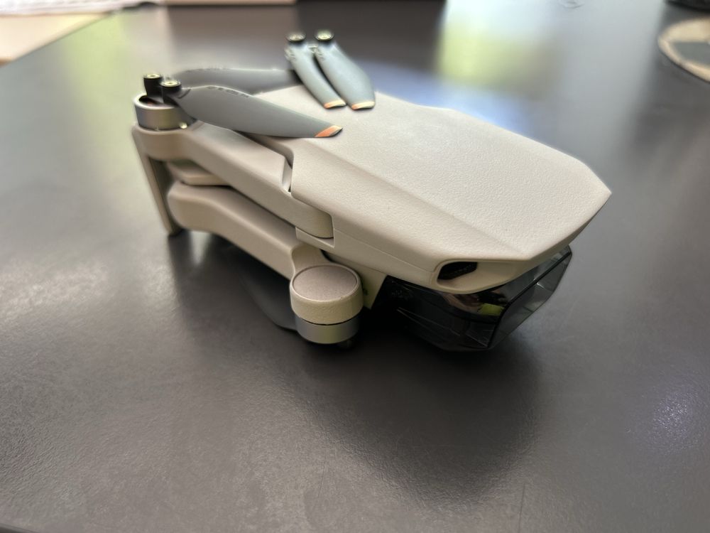 Продавам DJI Mini 4K