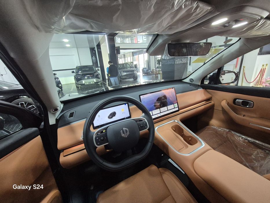 Leapmotor C16  2025 yil restayling i yangi nomilaga raatamojka bo