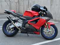 Aprilia Rsv 1000R