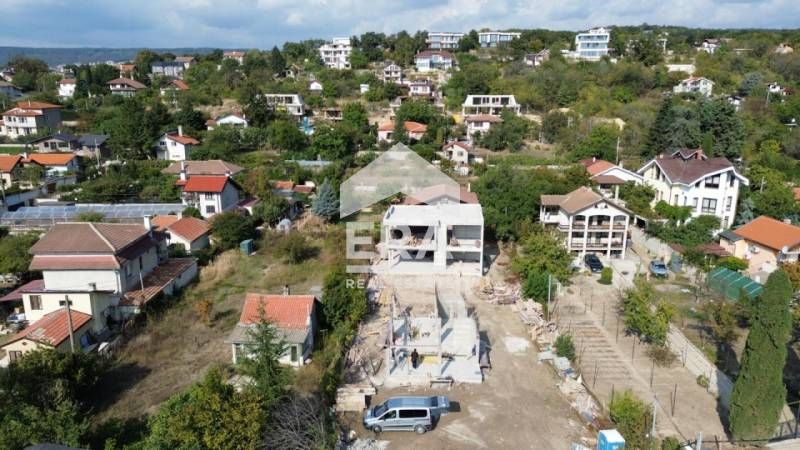 Двуетажна новострояща се къща за продажба, в м-т Манастирски рид, Варн
