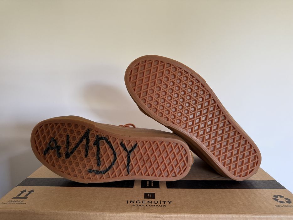 Vans Sk8 Hi Toy Story Woody - Disney Andy Sneakers - marime 36,5 EUR