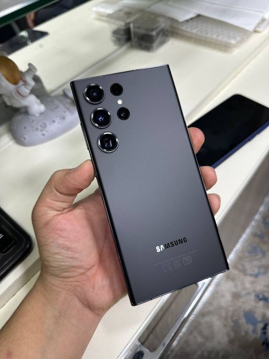 Samsung galaxy s23 ultra 5G 12/256gb holati yaxshi