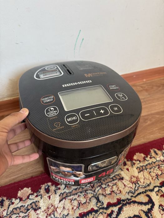 Мультиварка Редмонд
