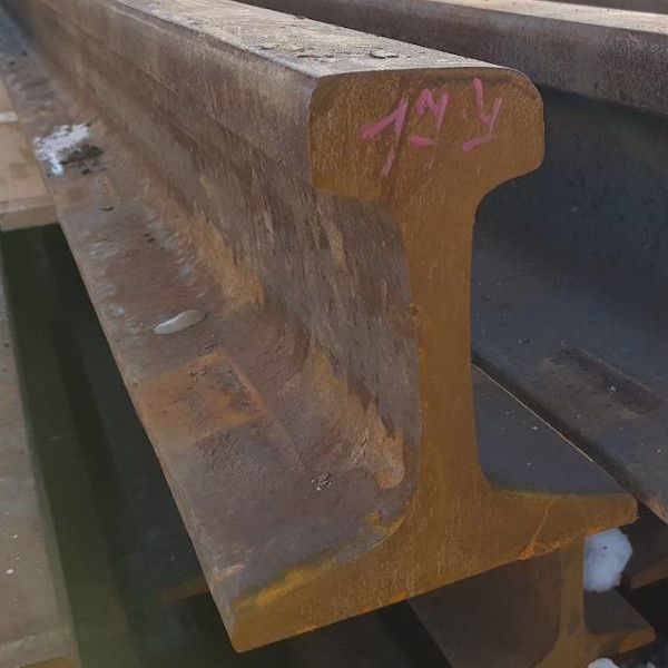 Продаются рельсы 2 штуки