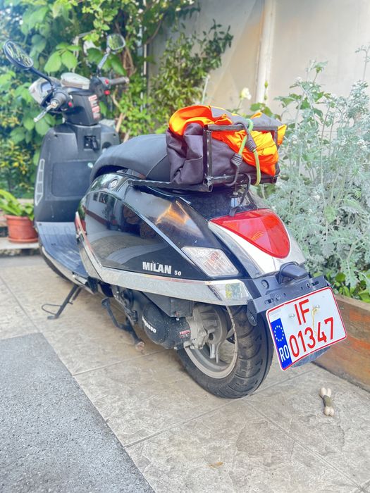 Scuter Pegasso Znen 49 cmc cu 660 km