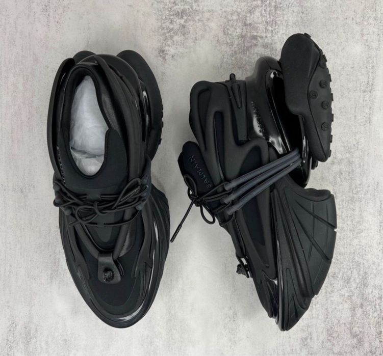 Balmain unicorn full black