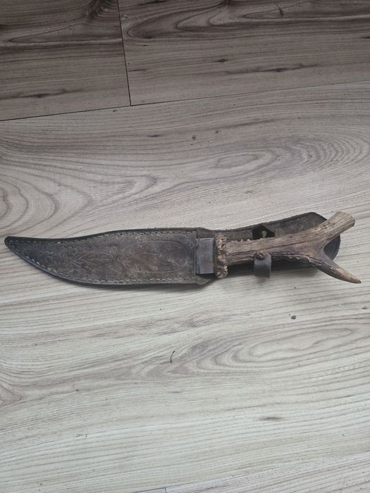 De vânzare cuțit vanatoare