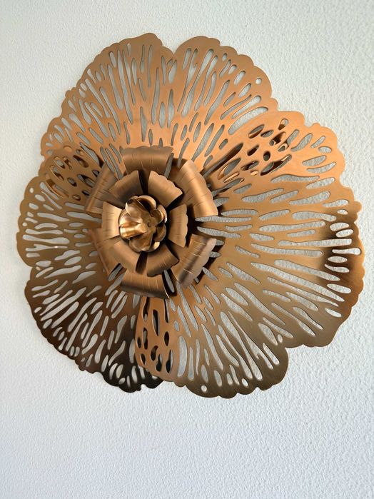 Decoratiuni agatate pe perete