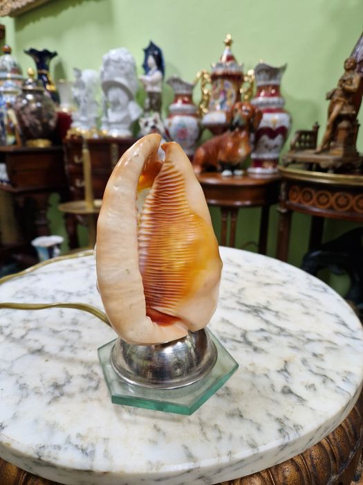 Уникат - Антикварна френска лампа раковина ръчно гравирана