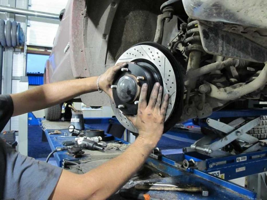 Ремонт ходовой части  автомобилей любых марок.