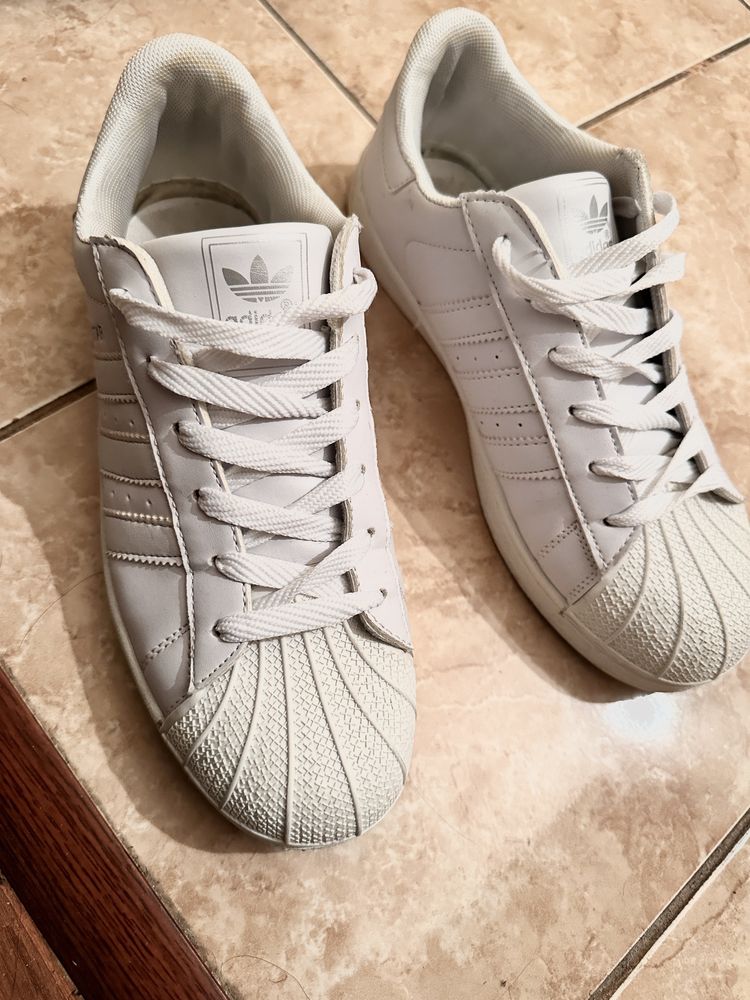 Adidași Superstar 43