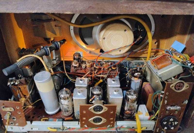 Radio lampi Telefunken aspect colectie, sunet cald, transport gratuit