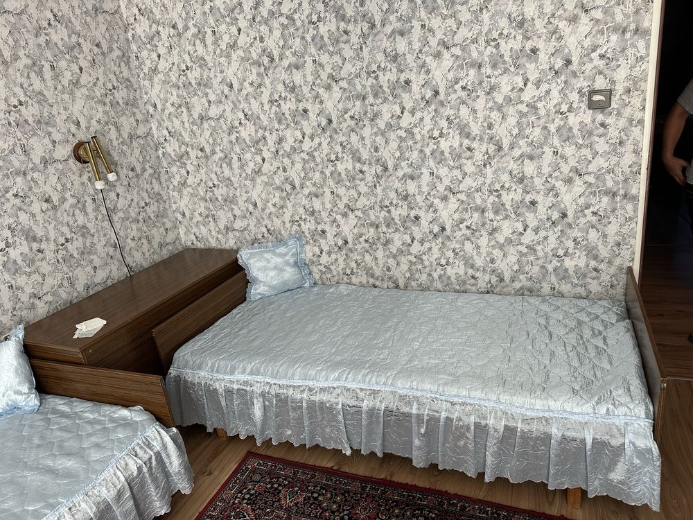 Две легла с матраците
