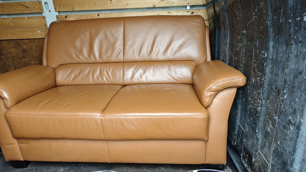 Диван от естествена кожа