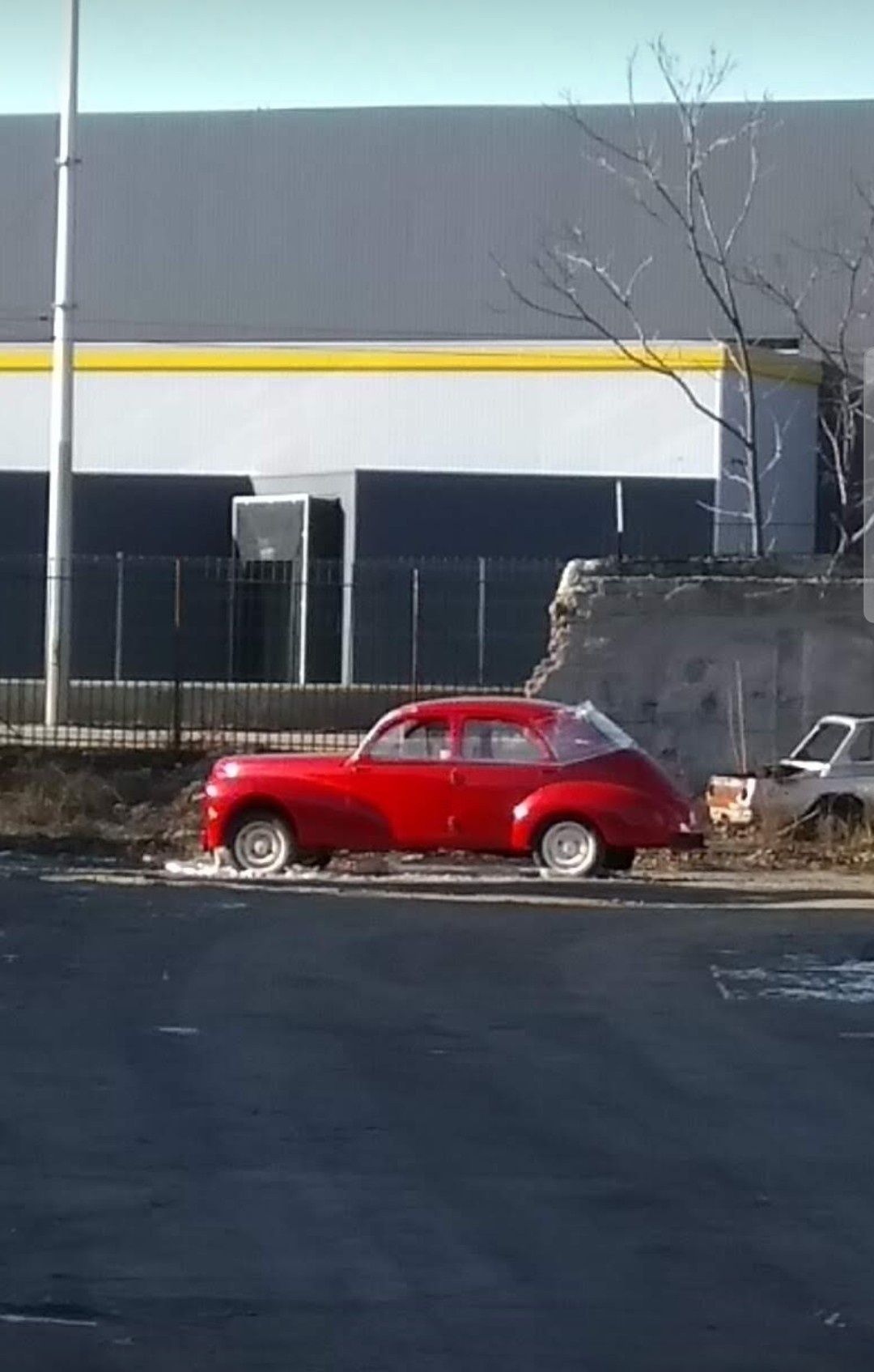 Ретро автомобил PEUGEOT 203 от 1953 година