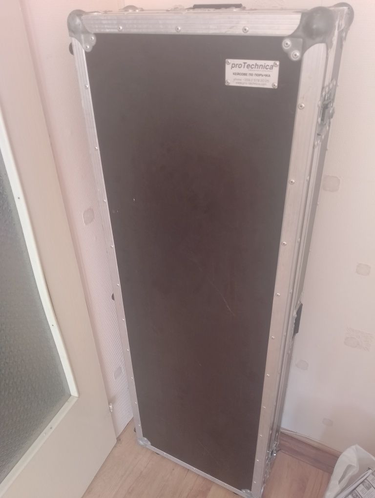 Синтезатор Yamaha MO8 - 88 клавиша