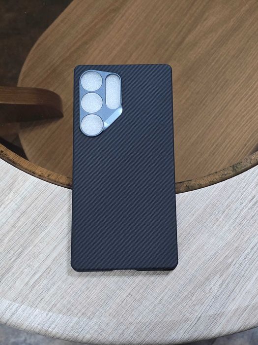 Карбоновый чехол на Samsung Galaxy S25 Ultra