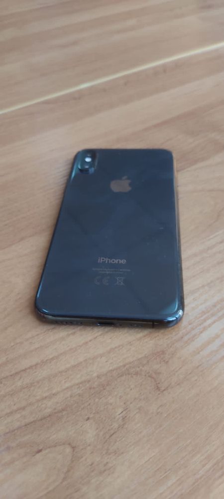 Продам Iphone XS