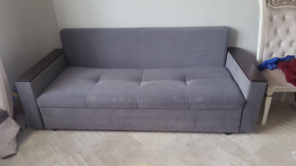 Продам диван срочно недорого