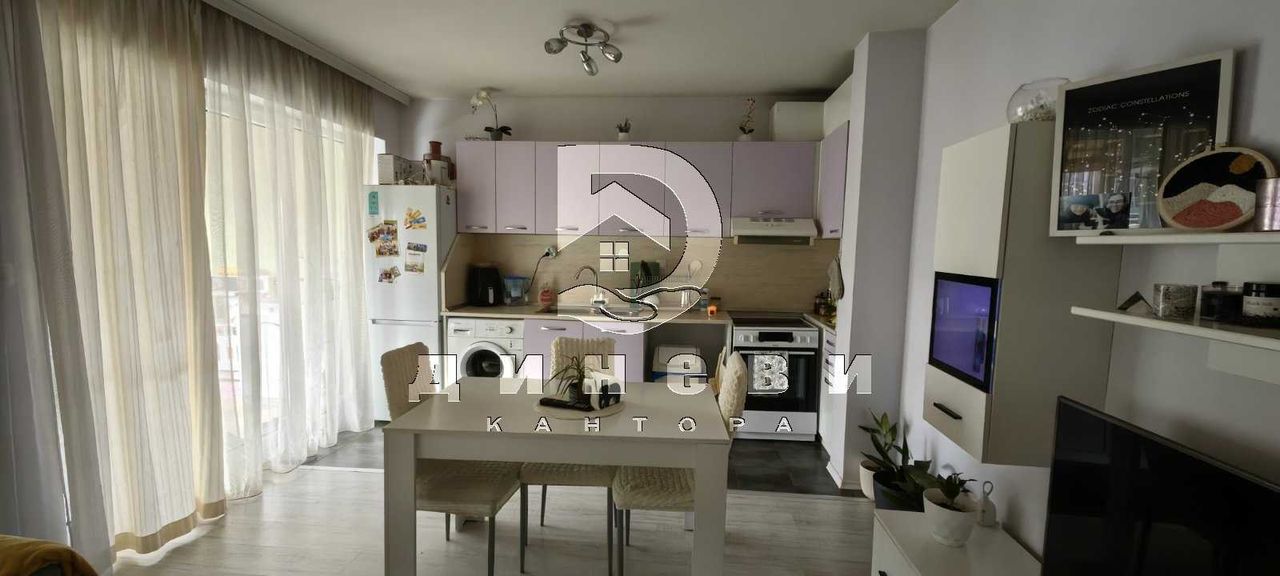 Продава се Тристаен апартамент в Стара Загора, Център - 106 кв.м за 1274 €/кв.м - Снимка #1