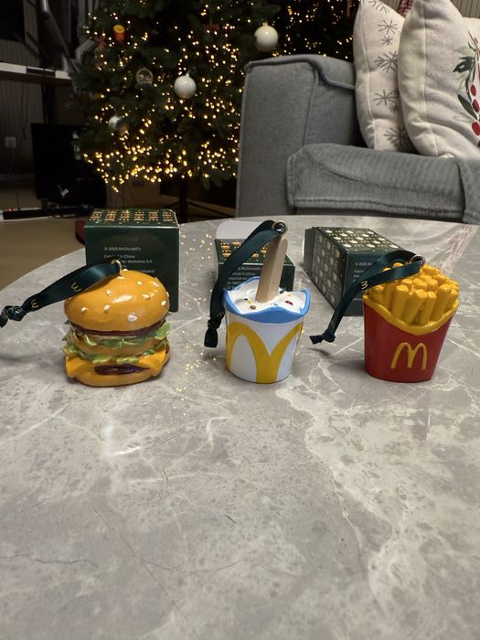 Set complet ornamente McDonald’s 2025