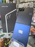 Samsung Z Flip 7 256GB Чисто нов