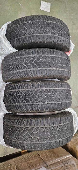 Зимни гуми DUNLOP  235/55R17  WINTER SRORT 5 SUV