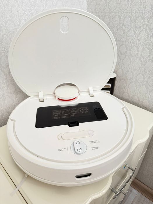 Робот полесос для дома