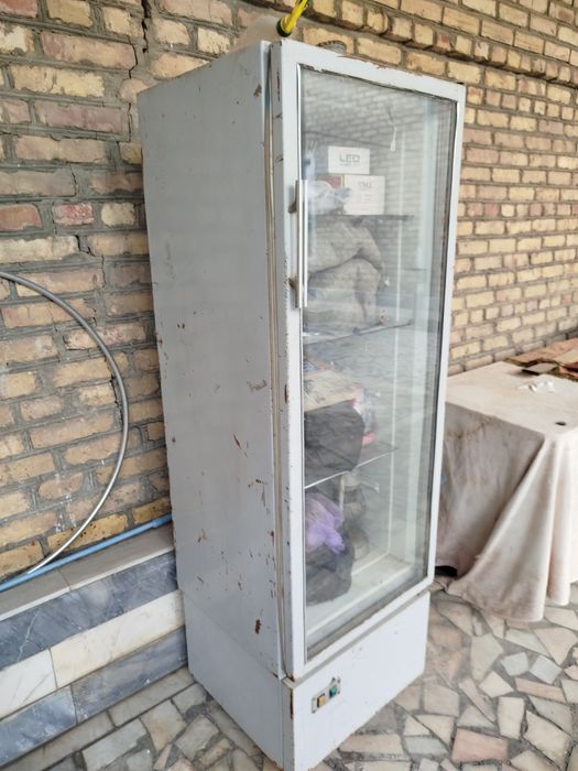 Холодильник Втринна сотилади