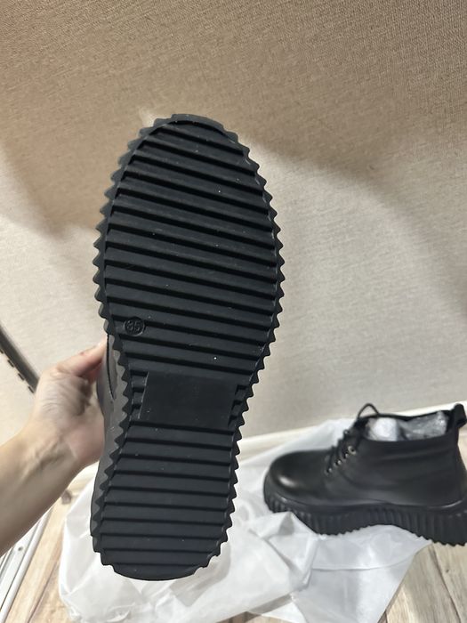 Прродам зимние ботинки