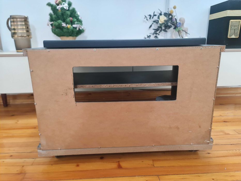 Тумба под телевизор