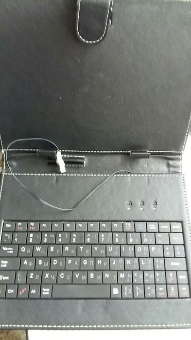 Чехол-клавиатура для планшета