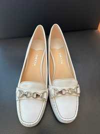 Бели обувки GEOX, от естествена кожа - 37/37.5 номер