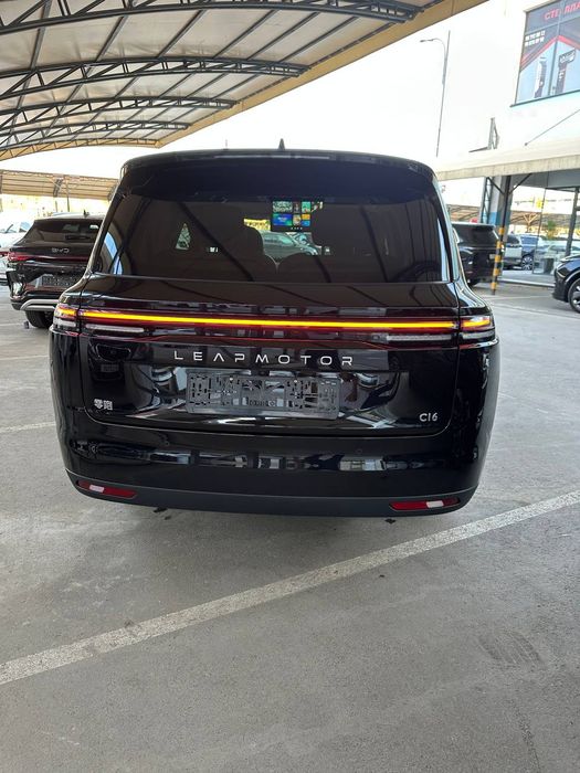 Leapmotor c16 gibrid 3pazitsa full