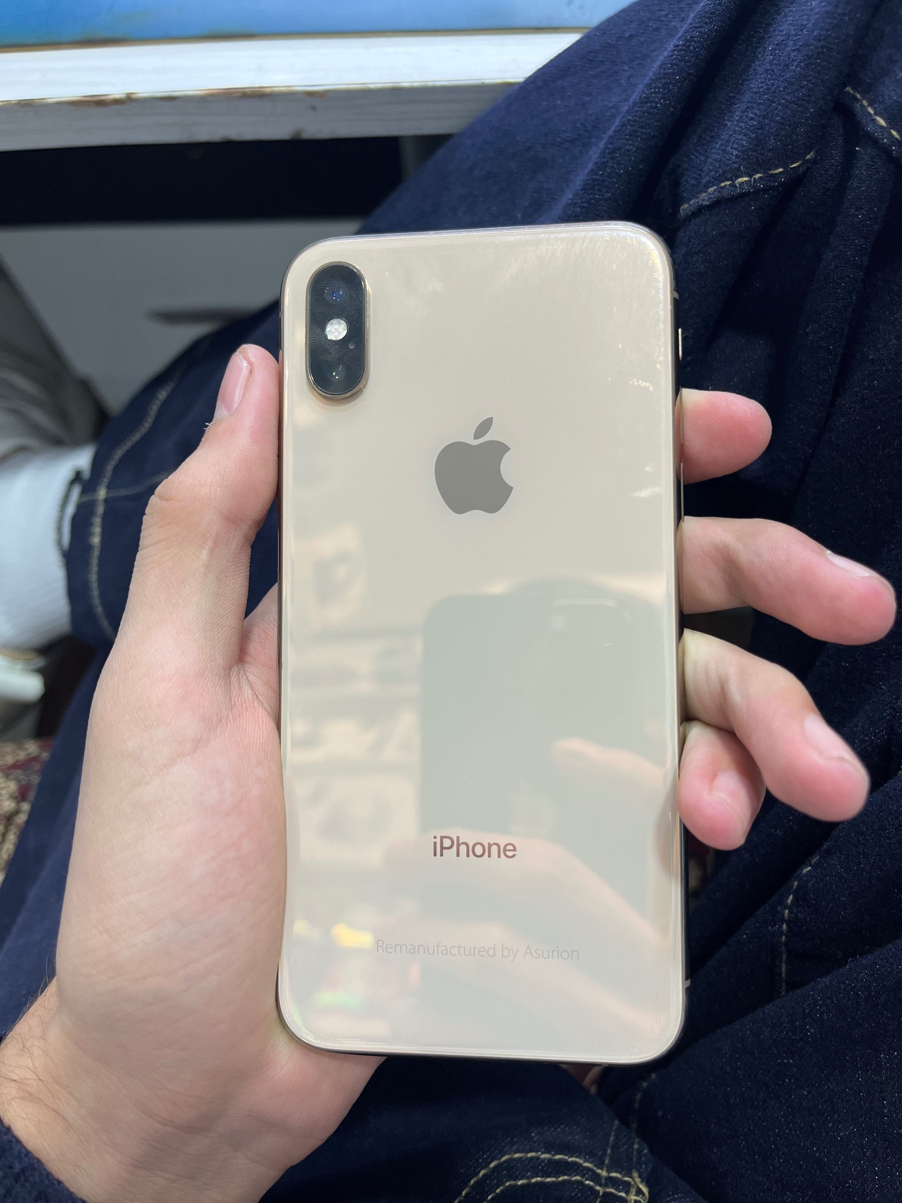 Iphone xs LLA gold
