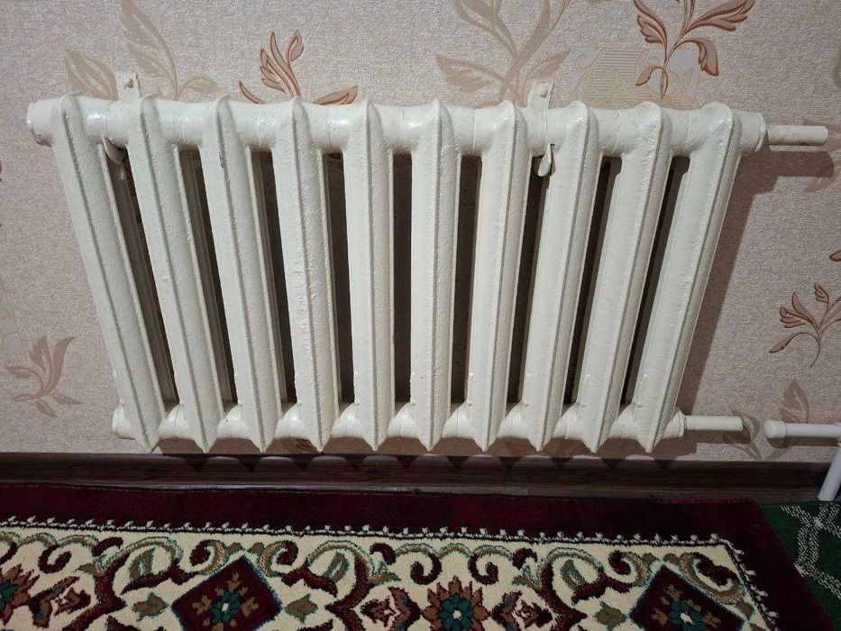 Продам чугунные батареи