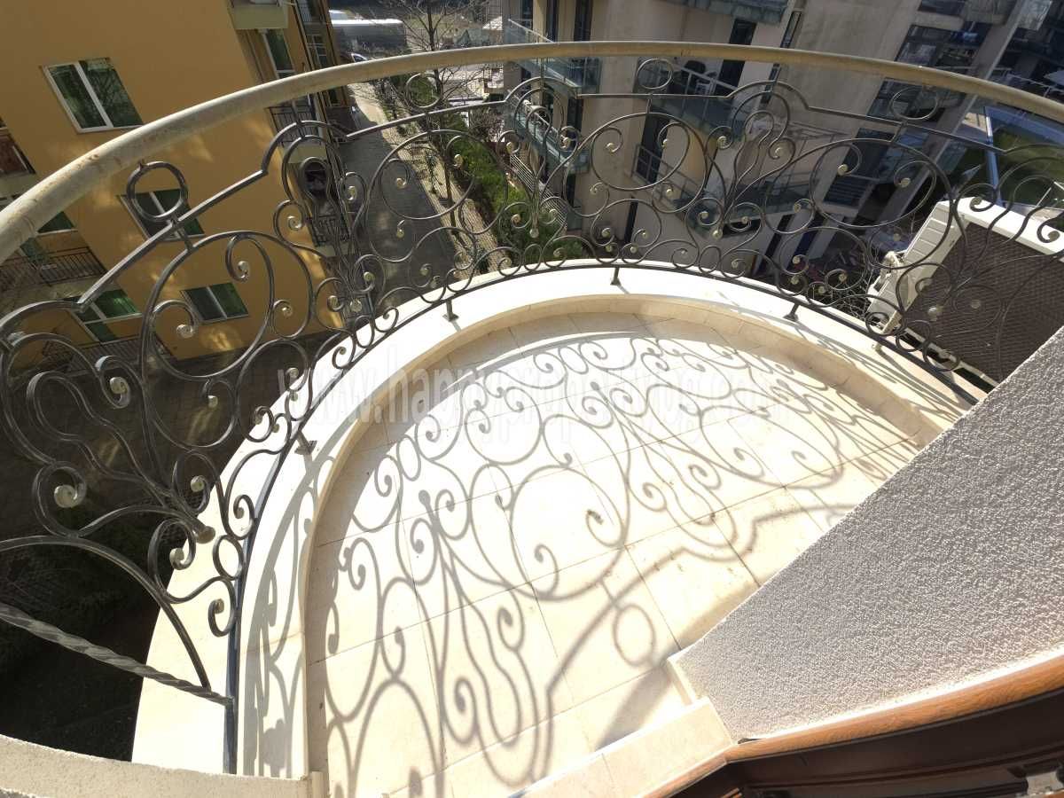 Двустаен апартамент в луксозния комплекс Harmony Monte Carlo
