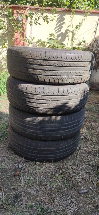 Vand 4 anvelope vara 235 60 R18
