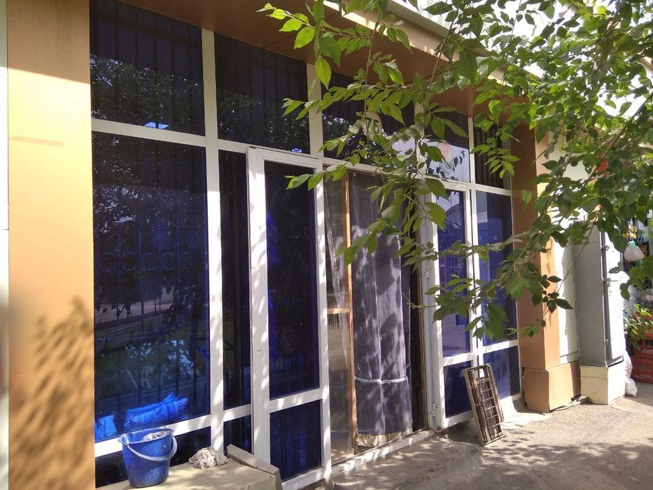 Магазин сотилади 9 бозорда срочно  дукон кадастри бор 100%